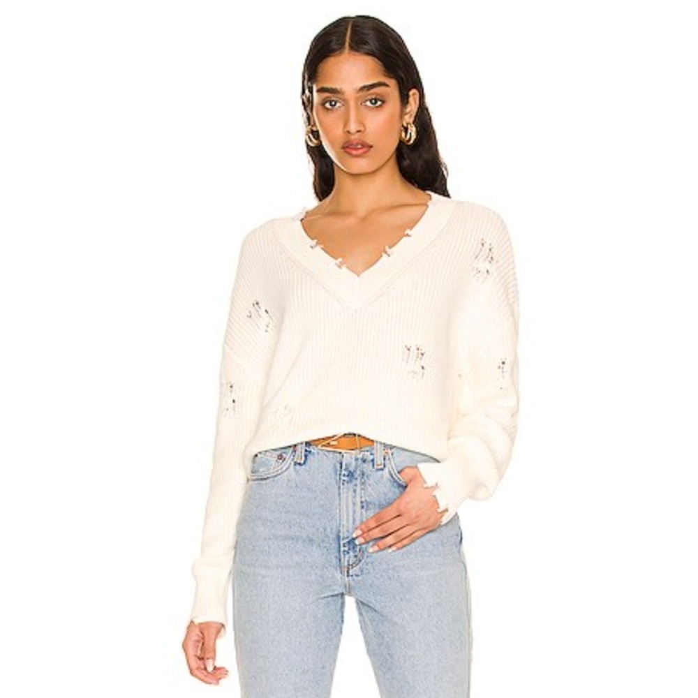 525 AMERICA REVOLVE Distressed Shaker V-Neck Sweater in Chalk‎ Size L